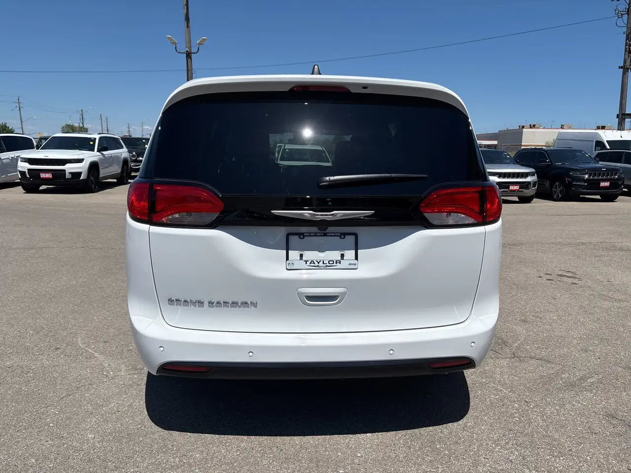 Chrysler Grand Caravan photo Chrysler Grand Caravan