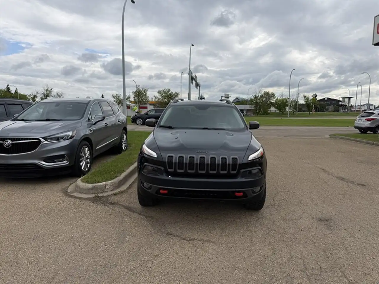 Jeep Cherokee photo Jeep Cherokee