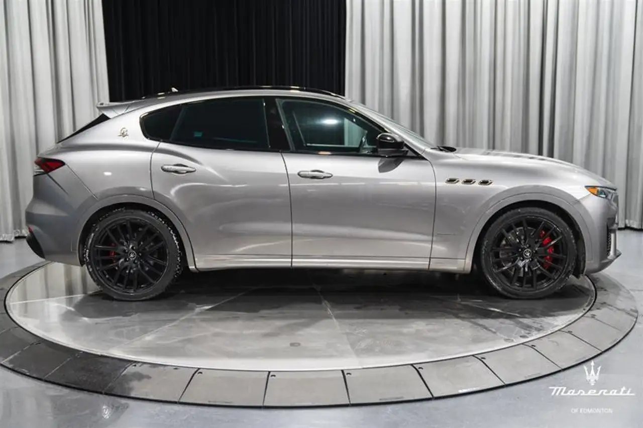Maserati Levante снимка Maserati Levante