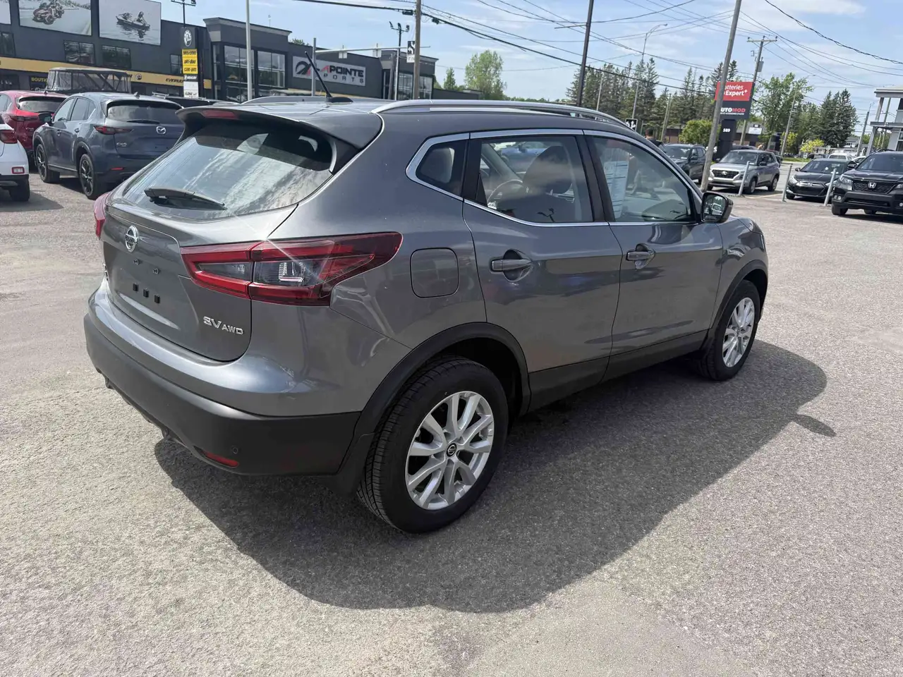 Nissan Qashqai снимка Nissan Qashqai