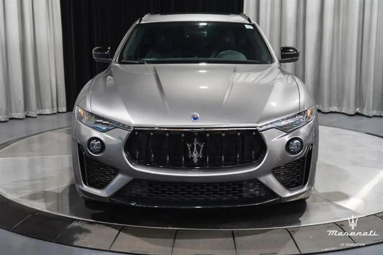 Maserati Levante снимка Maserati Levante