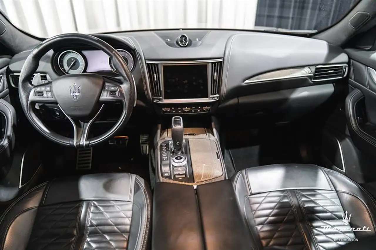 Maserati Levante снимка Maserati Levante