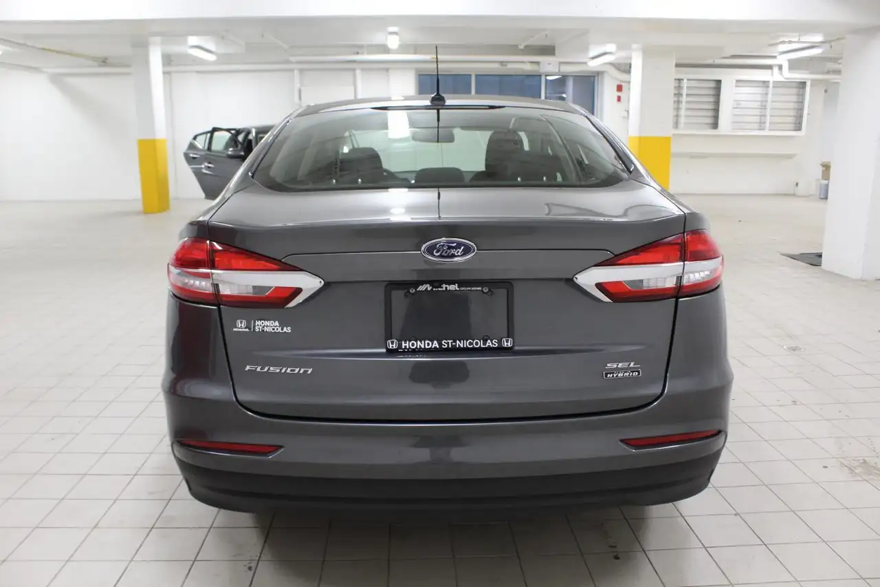Ford Fusion Energi снимка Ford Fusion Energi
