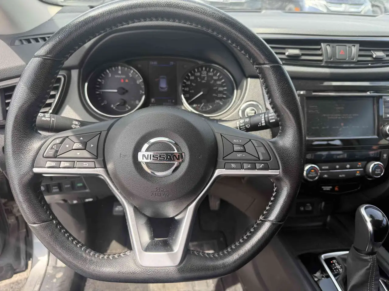 Nissan Qashqai снимка Nissan Qashqai