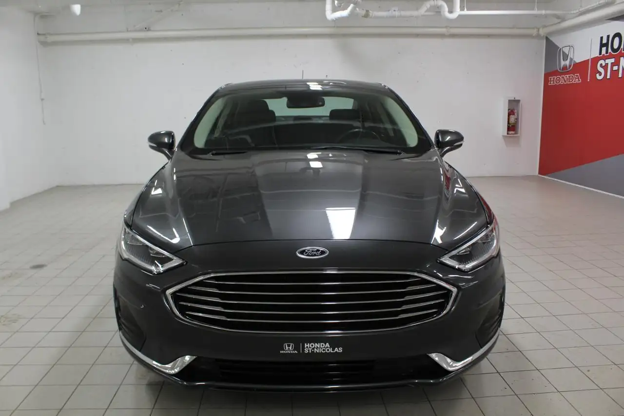 Ford Fusion Energi снимка Ford Fusion Energi