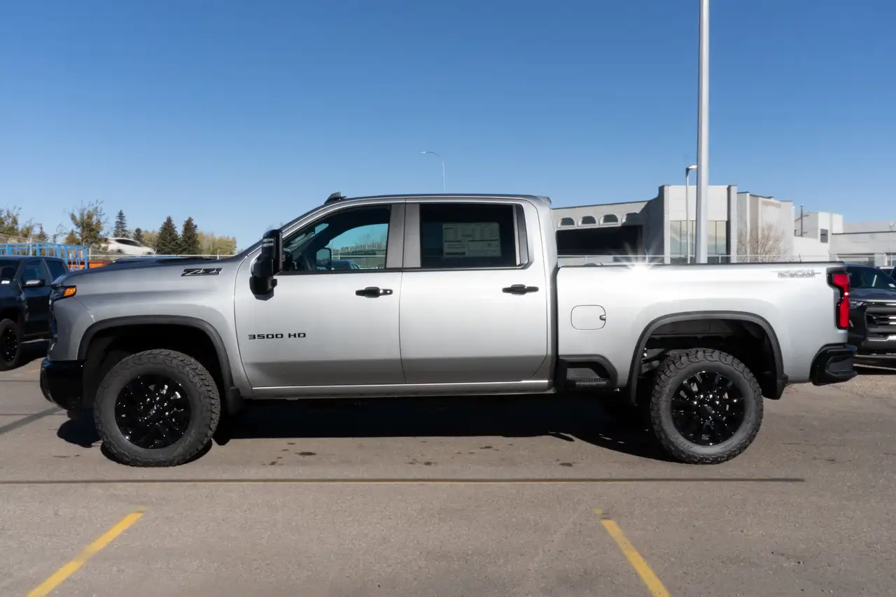 Chevrolet Silverado 3500 снимка Chevrolet Silverado 3500