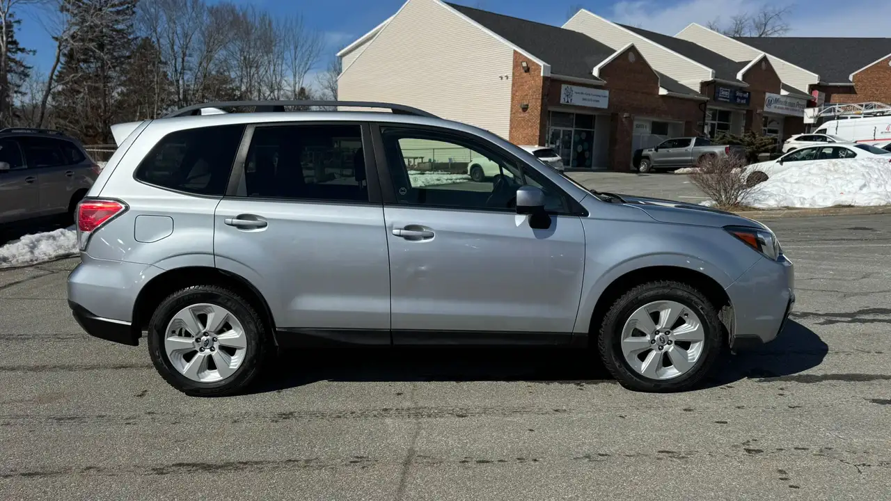 Subaru Forester снимка Subaru Forester
