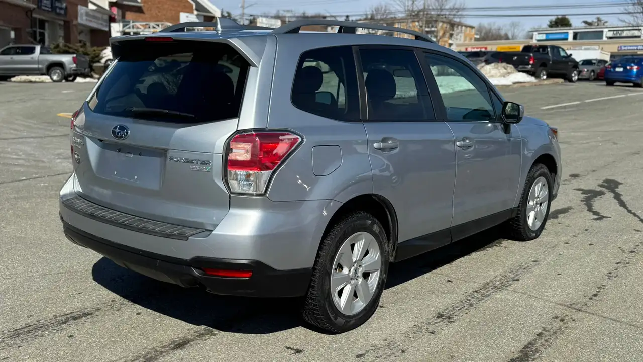 Subaru Forester снимка Subaru Forester