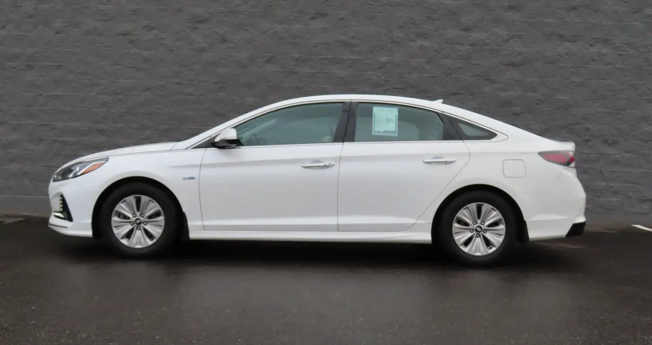 Hyundai SONATA photo Hyundai SONATA