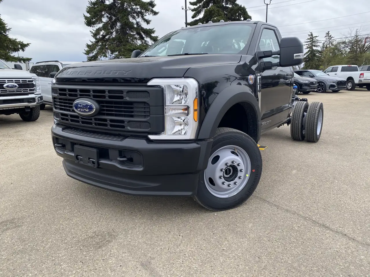 Ford F-550 Super Duty снимка Ford F-550 Super Duty