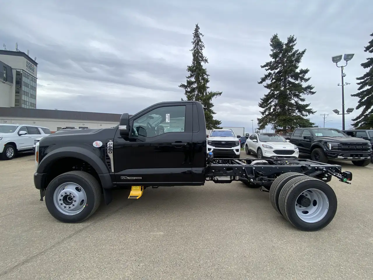 Ford F-550 Super Duty снимка Ford F-550 Super Duty