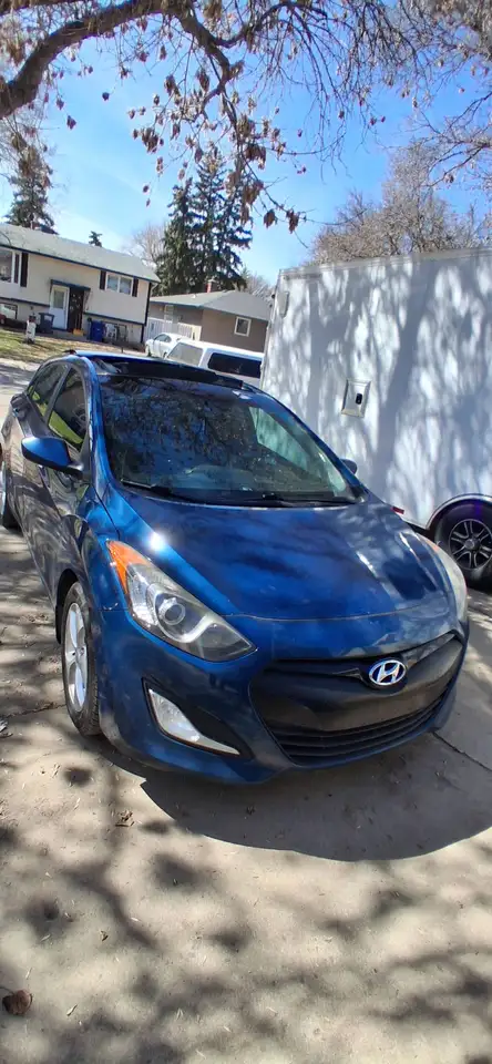 Hyundai ELANTRA снимка Hyundai ELANTRA