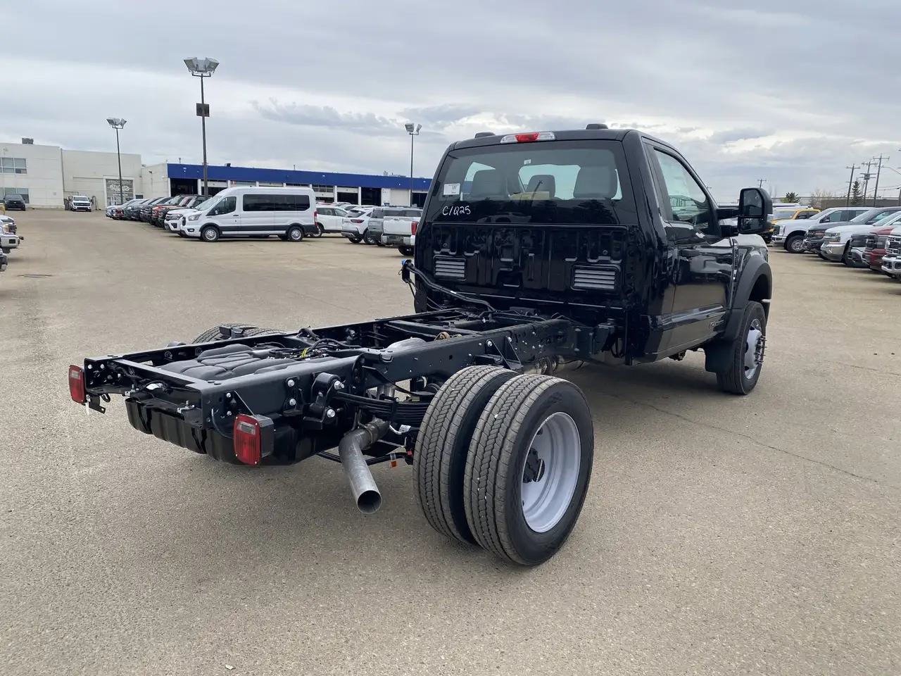 Ford F-550 Super Duty снимка Ford F-550 Super Duty
