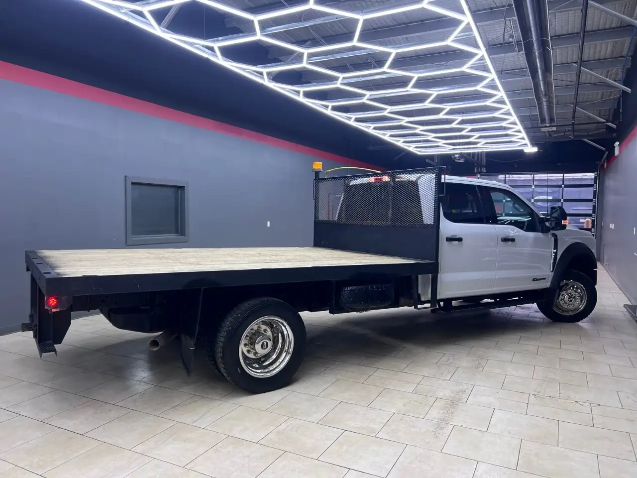 Ford F-550 Super Duty снимка Ford F-550 Super Duty