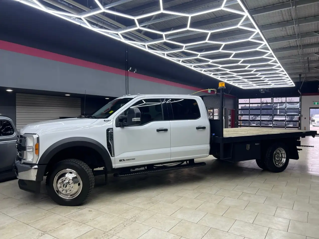Ford F-550 Super Duty снимка Ford F-550 Super Duty