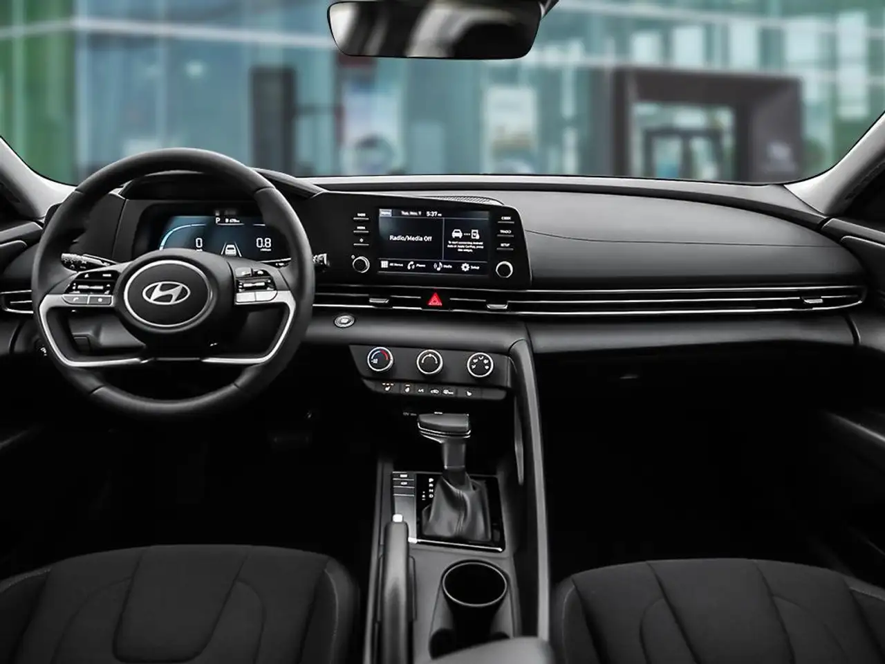 Hyundai ELANTRA снимка Hyundai ELANTRA