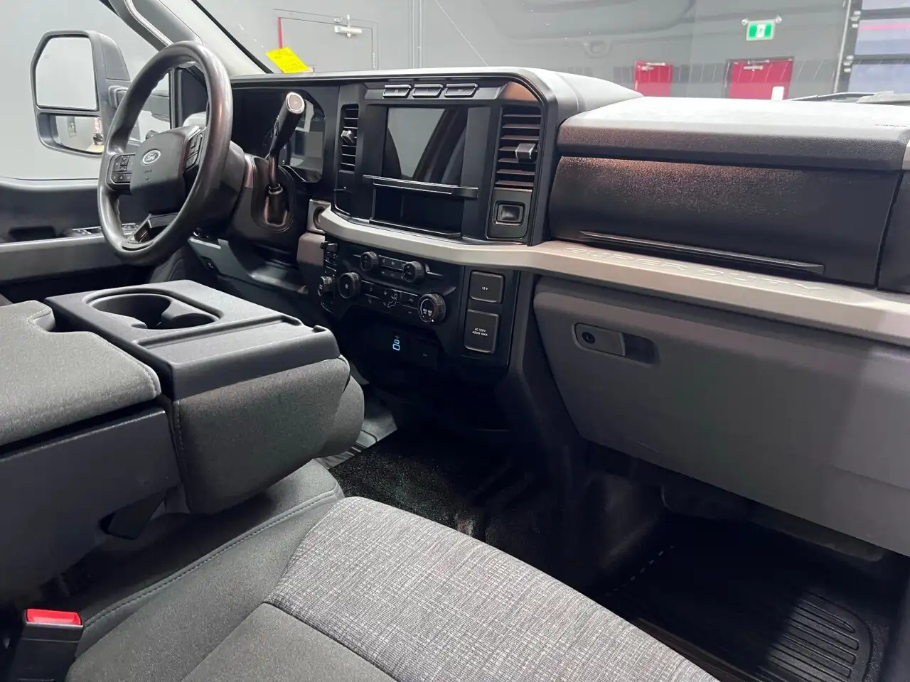 Ford F-550 Super Duty снимка Ford F-550 Super Duty