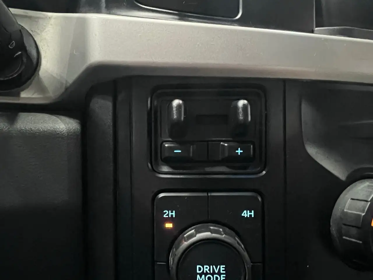 Ford F-550 Super Duty снимка Ford F-550 Super Duty