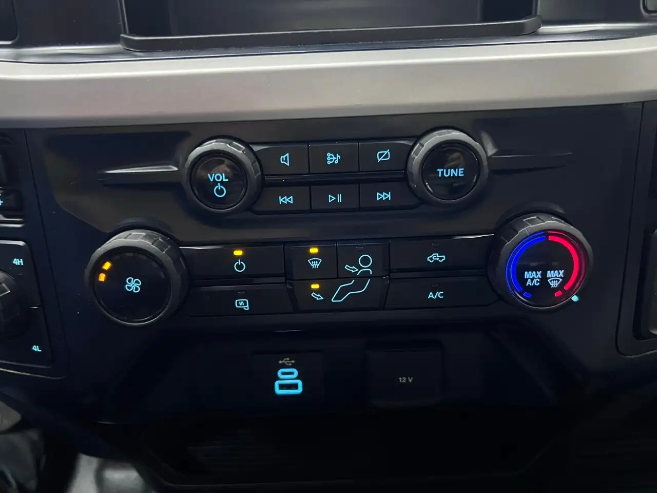 Ford F-550 Super Duty снимка Ford F-550 Super Duty