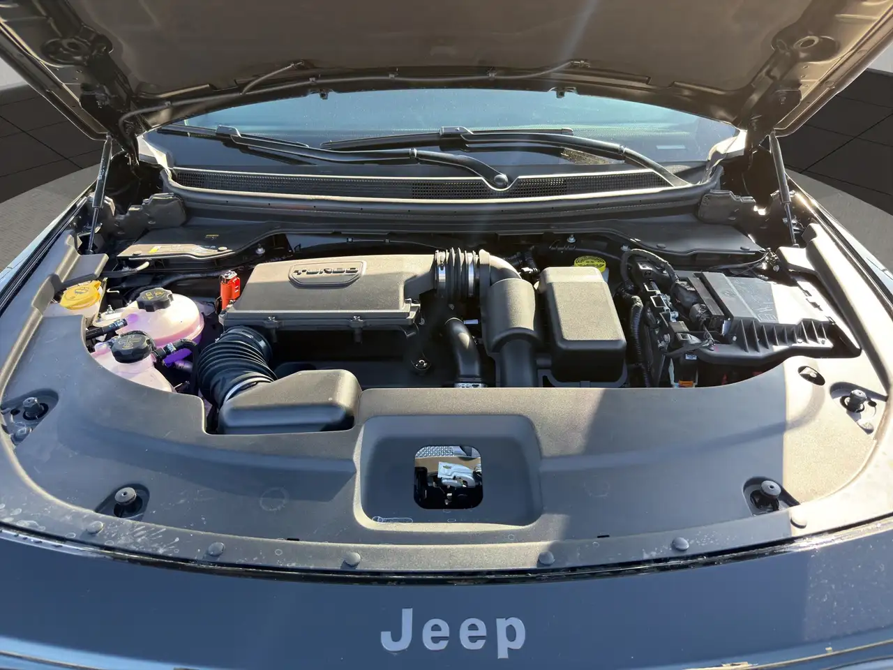 Jeep Cherokee снимка Jeep Cherokee