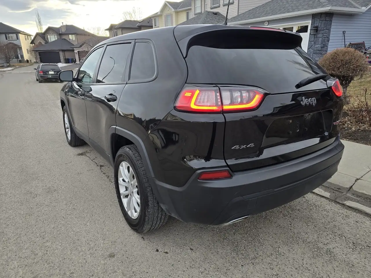 Jeep Cherokee снимка Jeep Cherokee