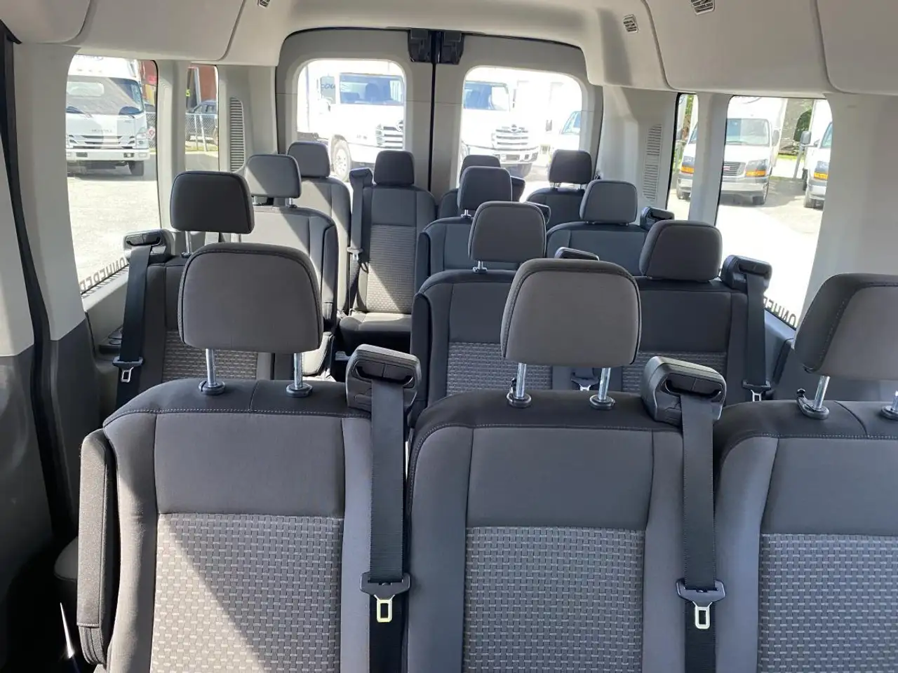 Ford Transit Passenger Wagon снимка Ford Transit Passenger Wagon