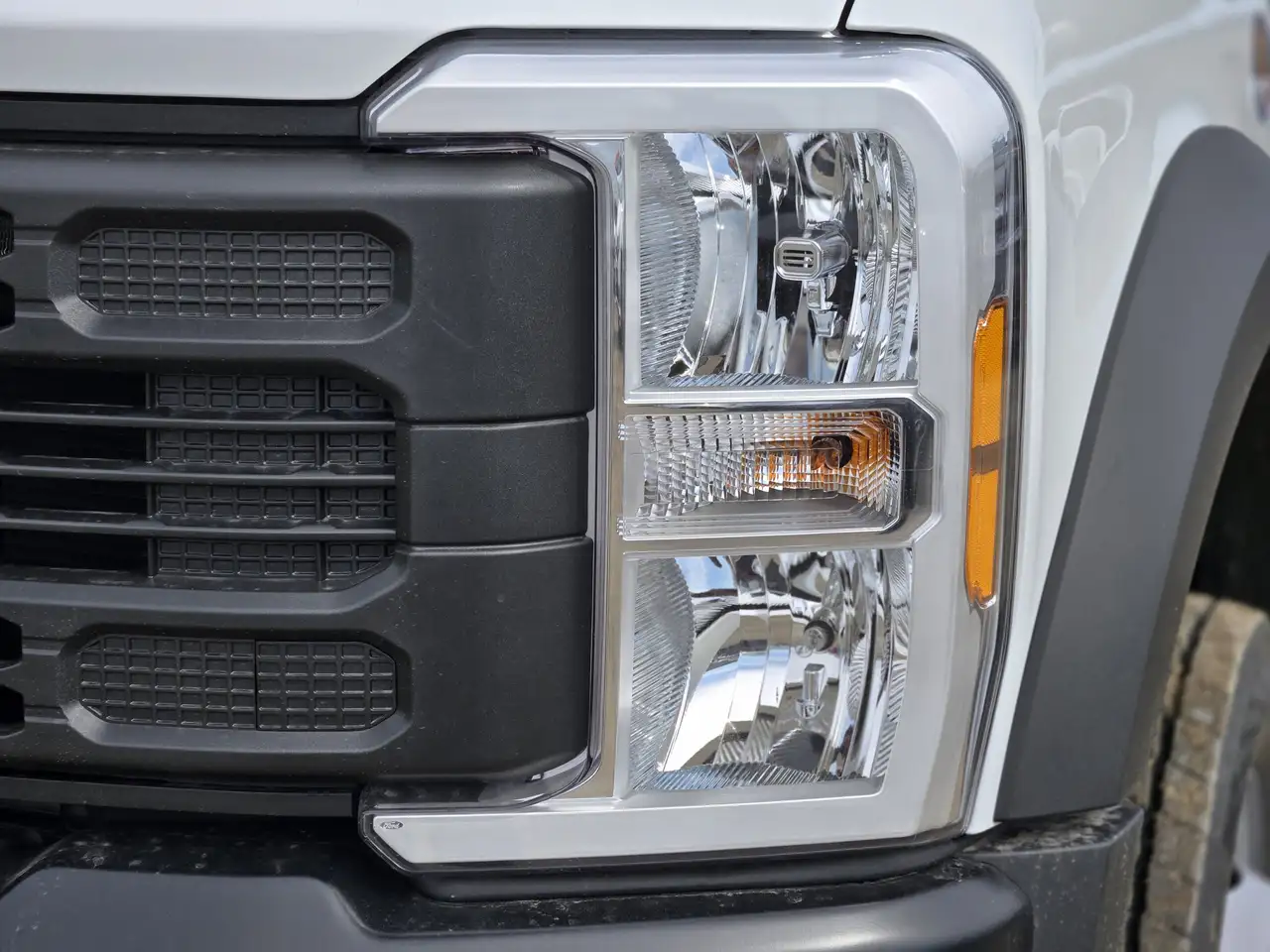 Ford F-550 Super Duty снимка Ford F-550 Super Duty