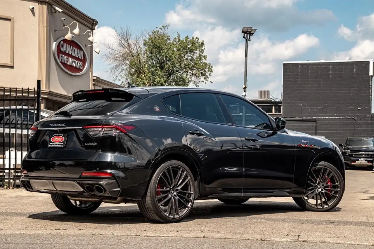 Maserati Levante снимка Maserati Levante