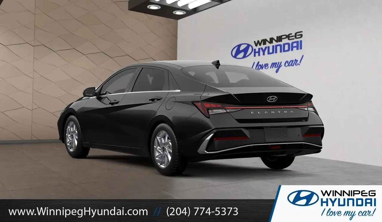 Hyundai ELANTRA photo Hyundai ELANTRA