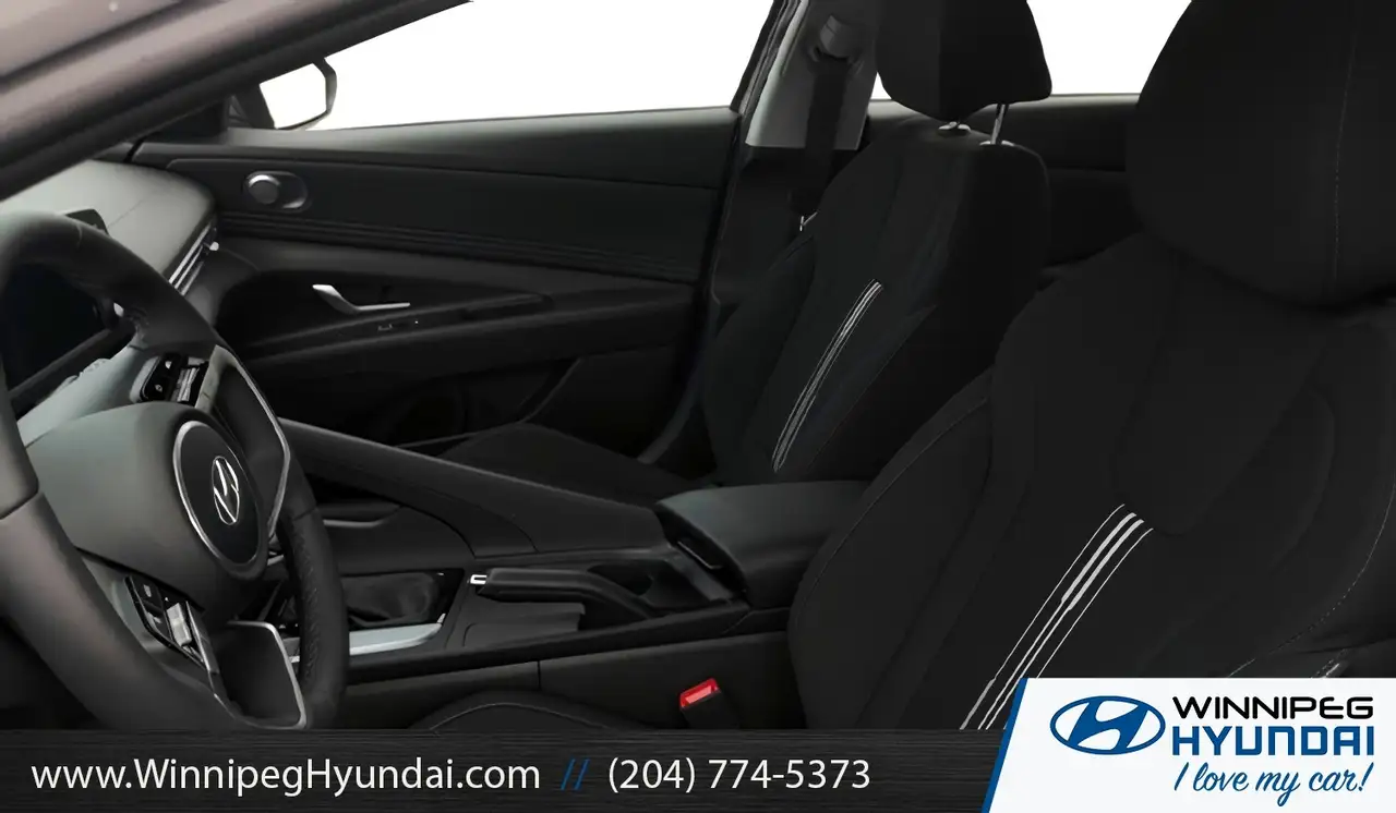 Hyundai ELANTRA photo Hyundai ELANTRA