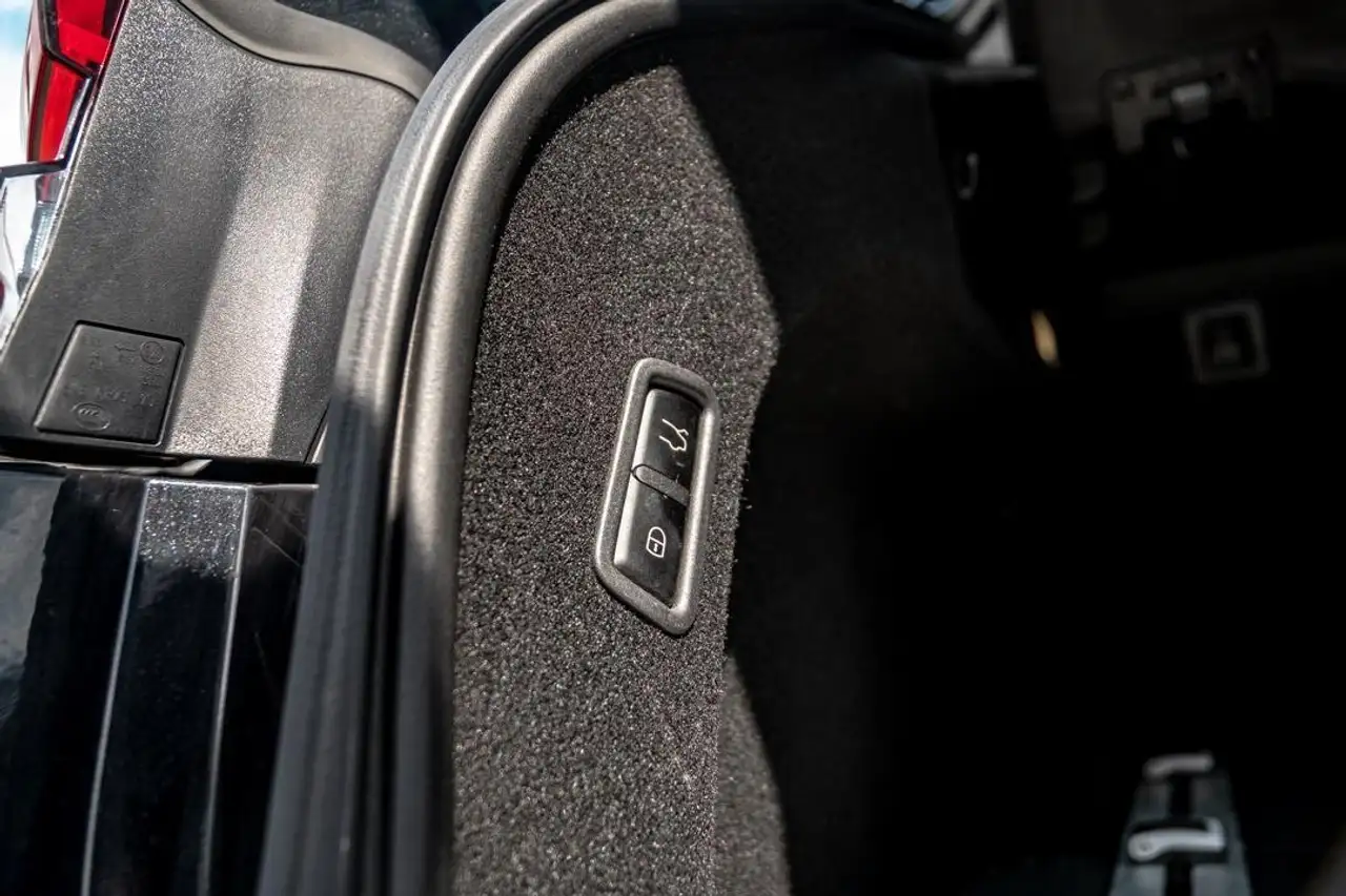 Maserati Levante снимка Maserati Levante