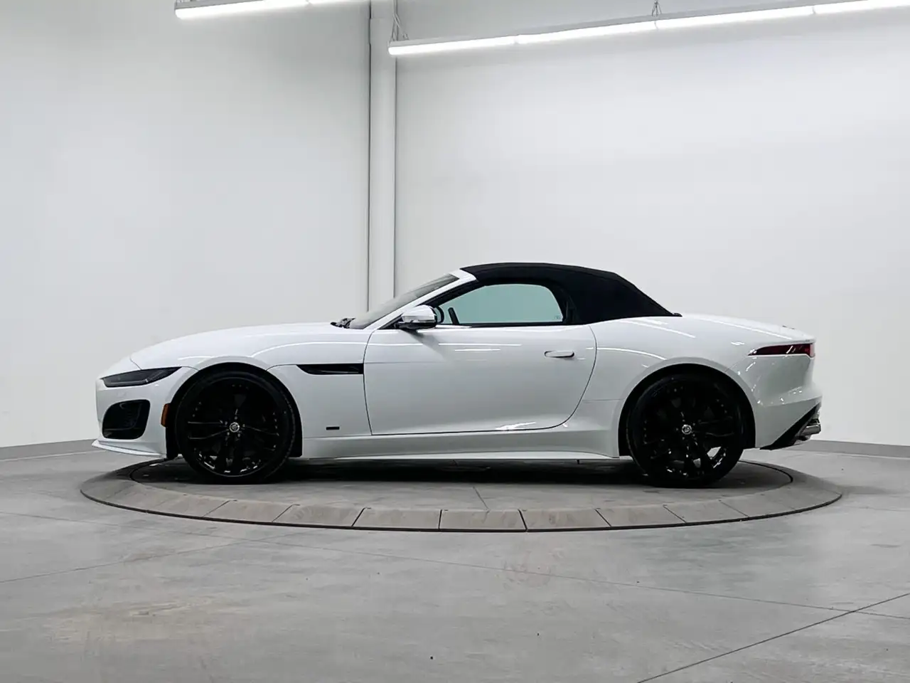 Jaguar F-Type снимка Jaguar F-Type