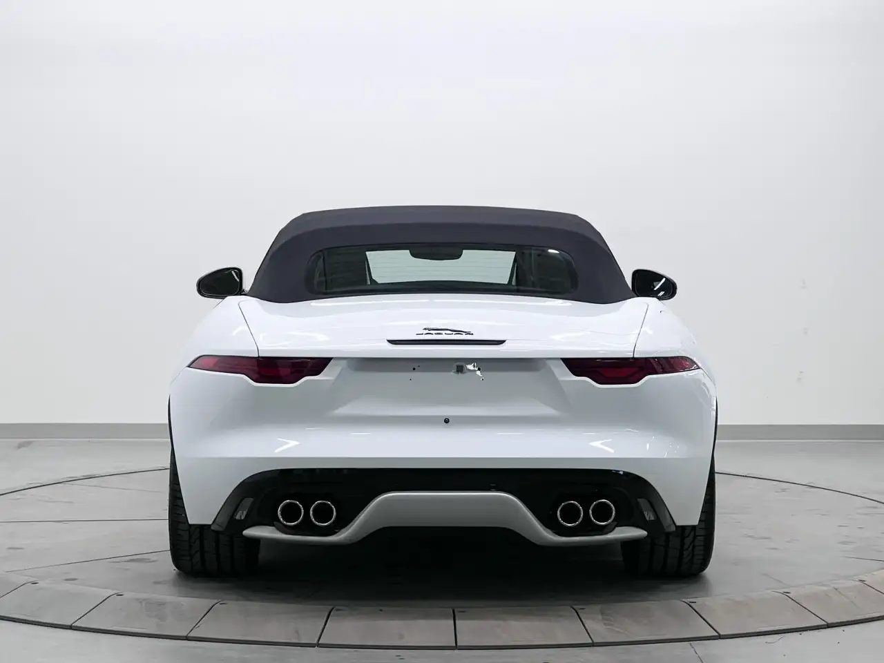 Jaguar F-Type снимка Jaguar F-Type