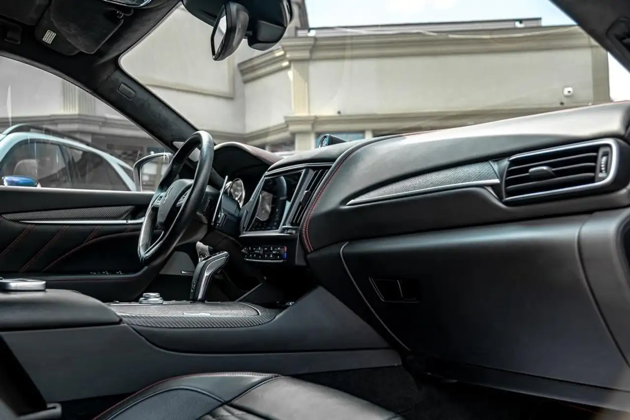 Maserati Levante снимка Maserati Levante