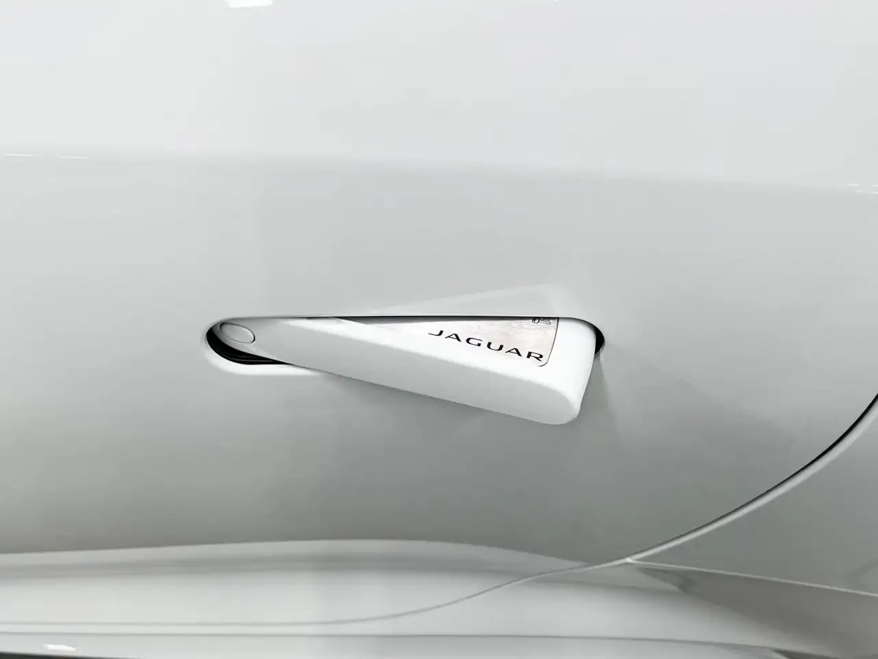 Jaguar F-Type снимка Jaguar F-Type