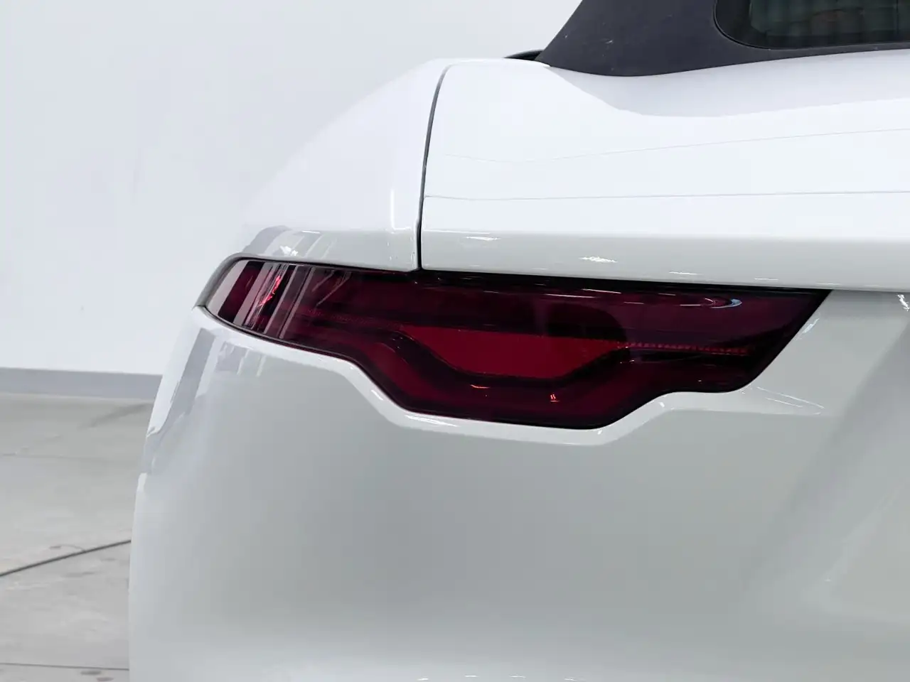 Jaguar F-Type снимка Jaguar F-Type