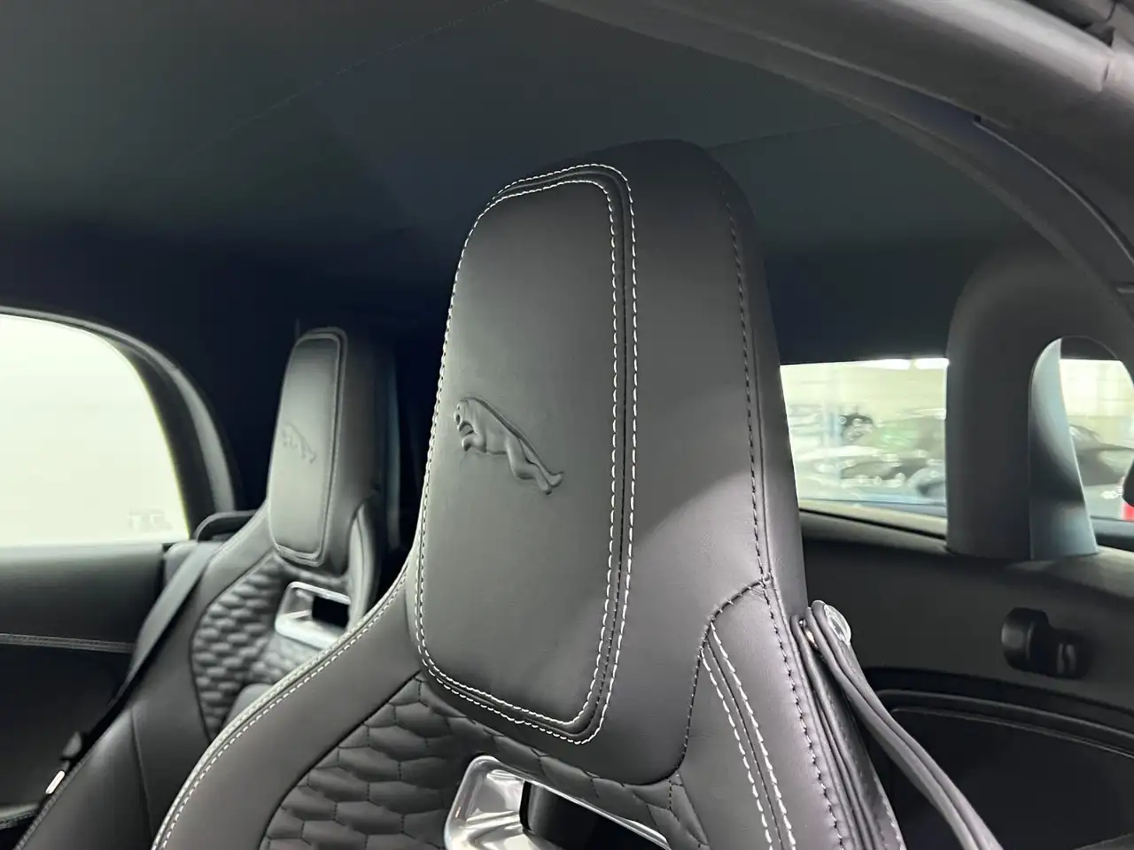 Jaguar F-Type снимка Jaguar F-Type