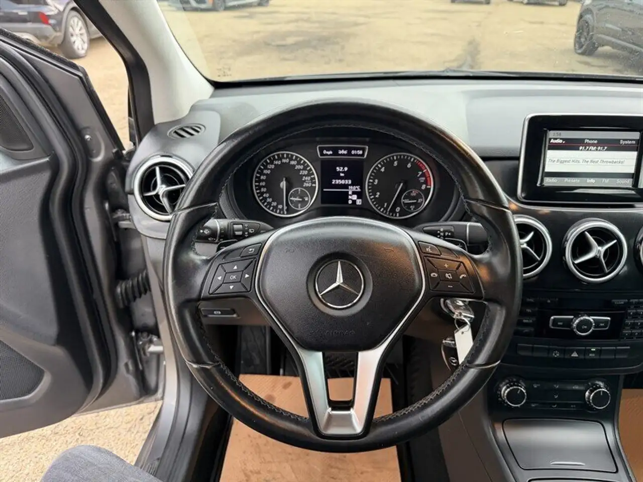 Mercedes-Benz B-Class photo Mercedes-Benz B-Class