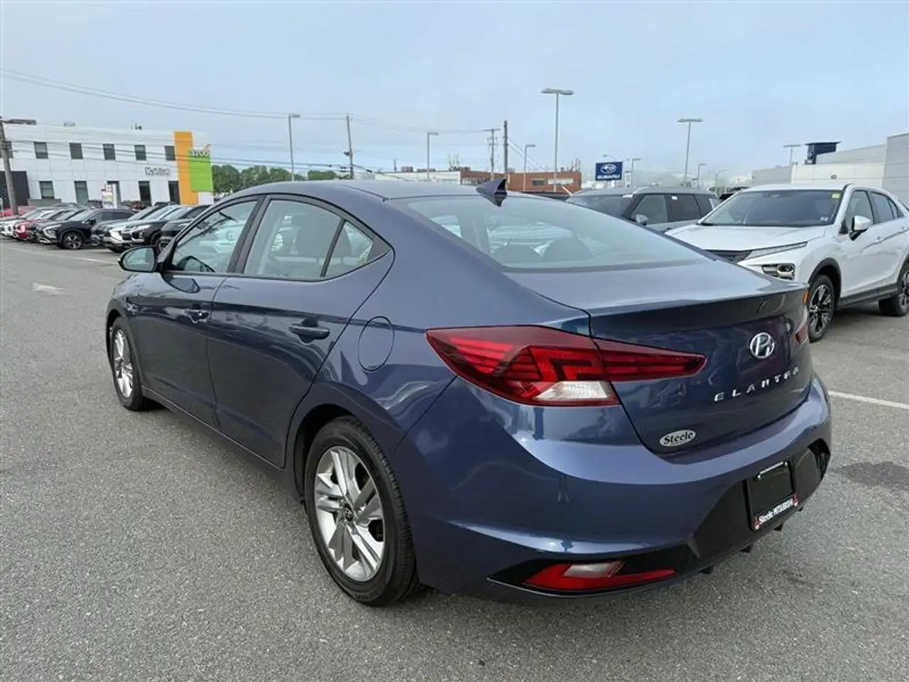 Hyundai ELANTRA fotografie Hyundai ELANTRA