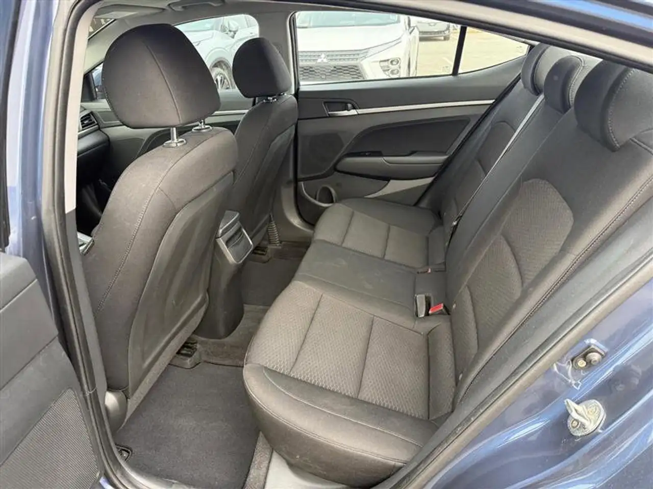 Hyundai ELANTRA fotografie Hyundai ELANTRA
