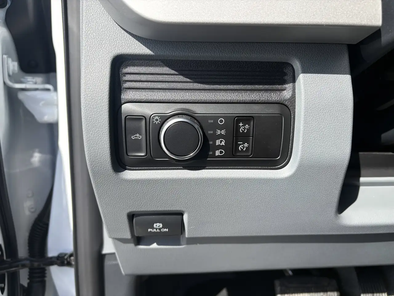 Ford F-550 Super Duty снимка Ford F-550 Super Duty