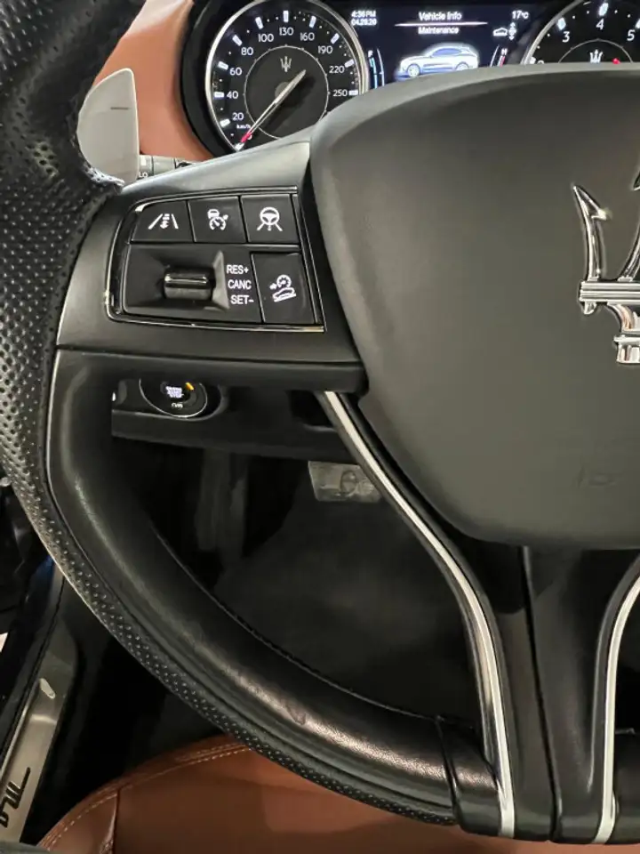 Maserati Levante снимка Maserati Levante