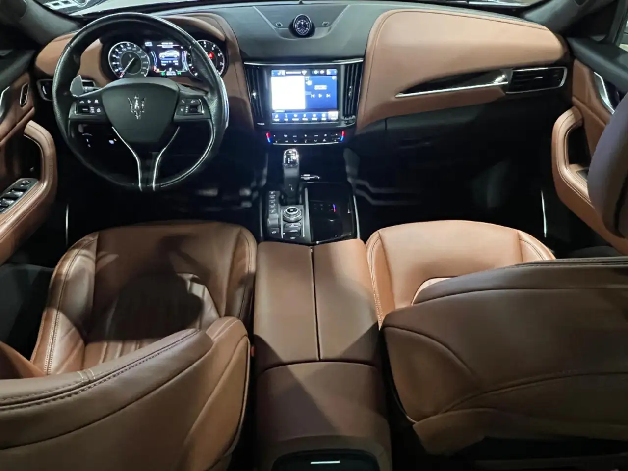 Maserati Levante снимка Maserati Levante