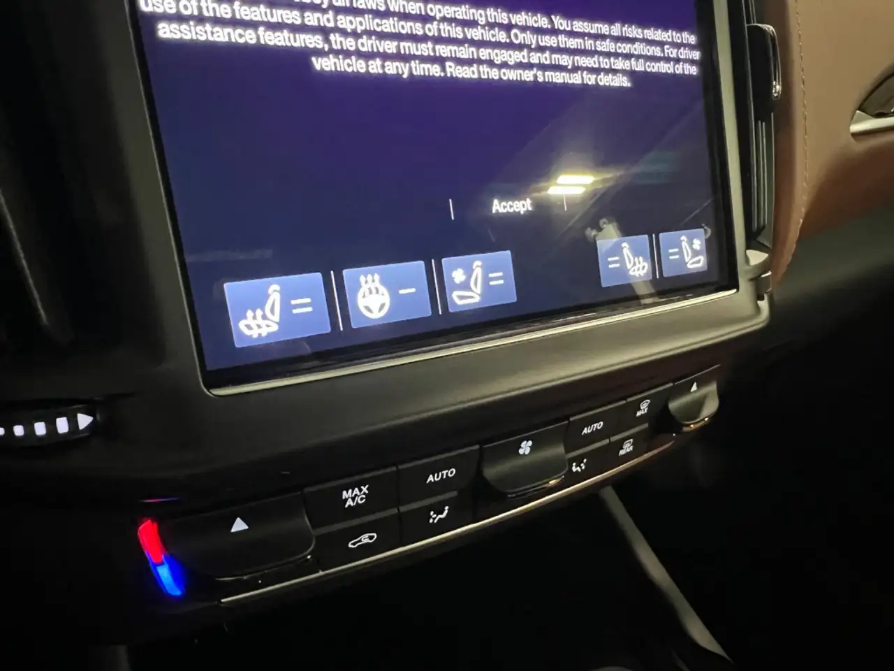 Maserati Levante снимка Maserati Levante