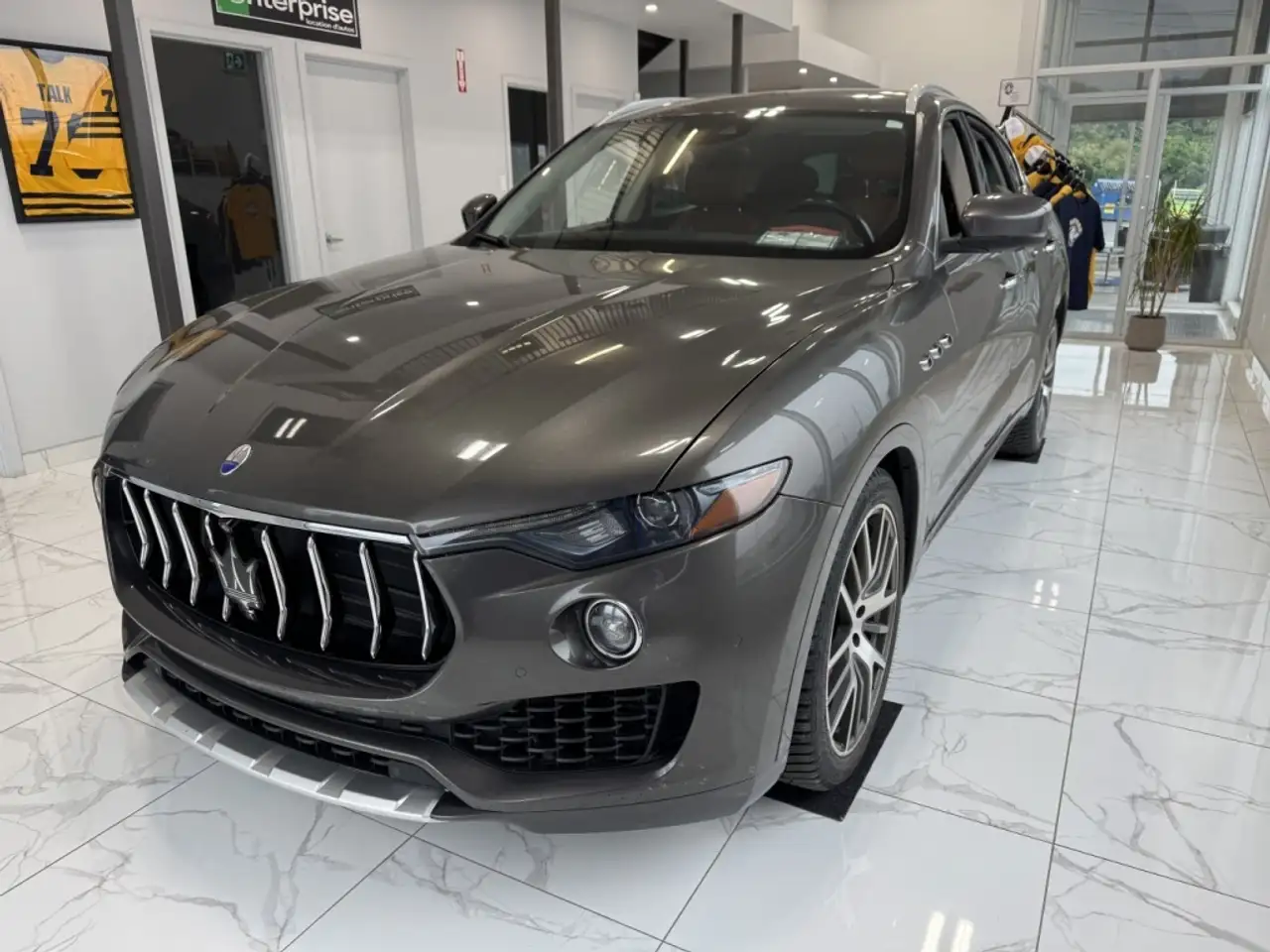 Maserati Levante photo Maserati Levante