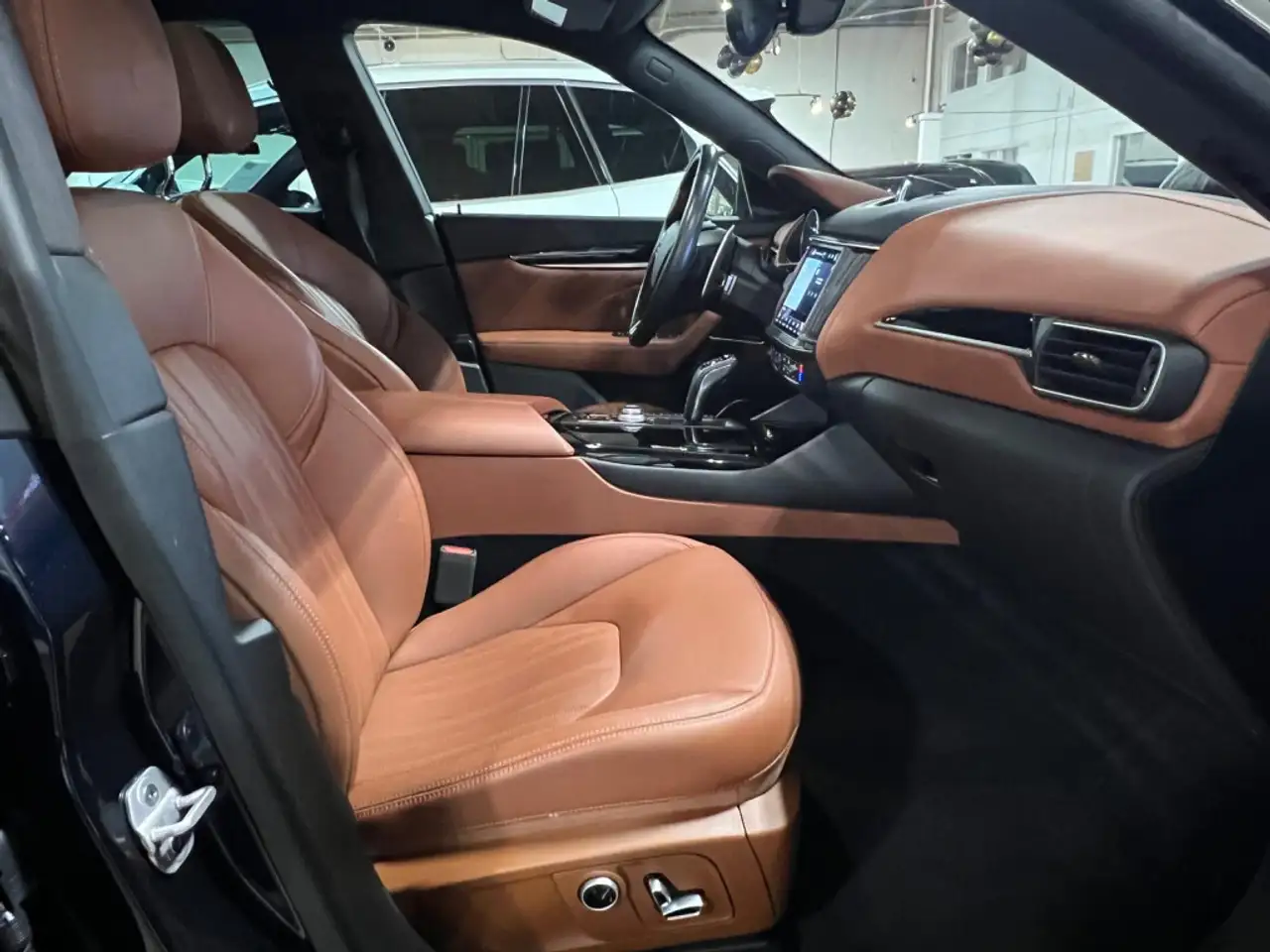 Maserati Levante снимка Maserati Levante