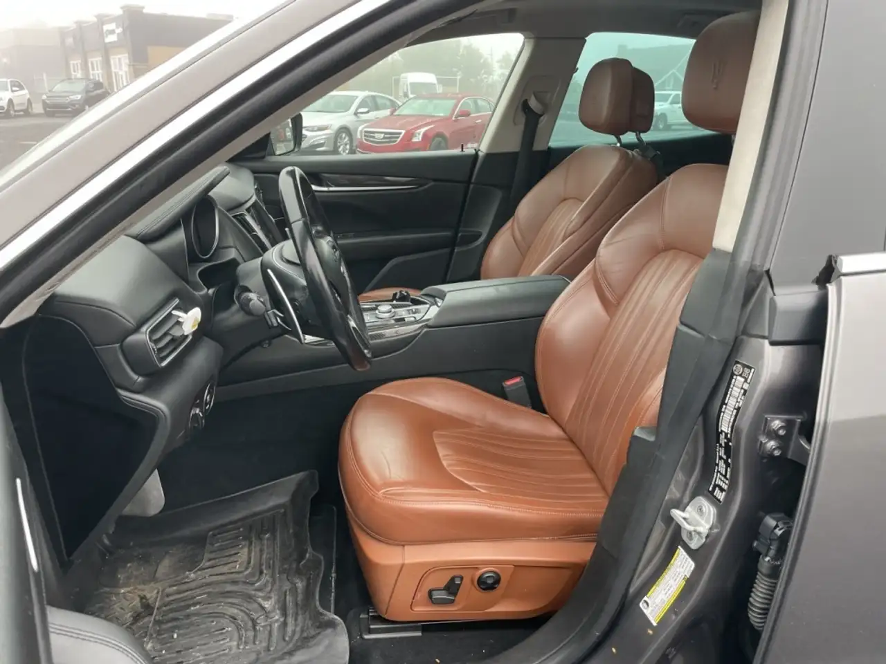 Maserati Levante photo Maserati Levante