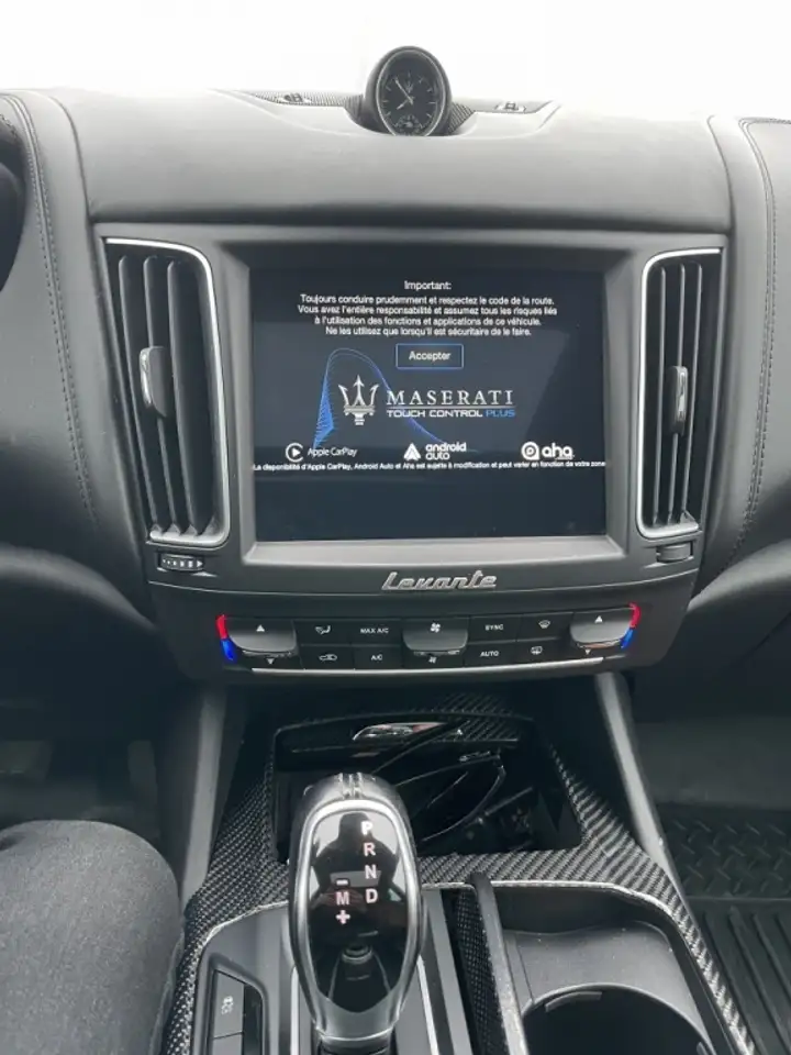 Maserati Levante photo Maserati Levante