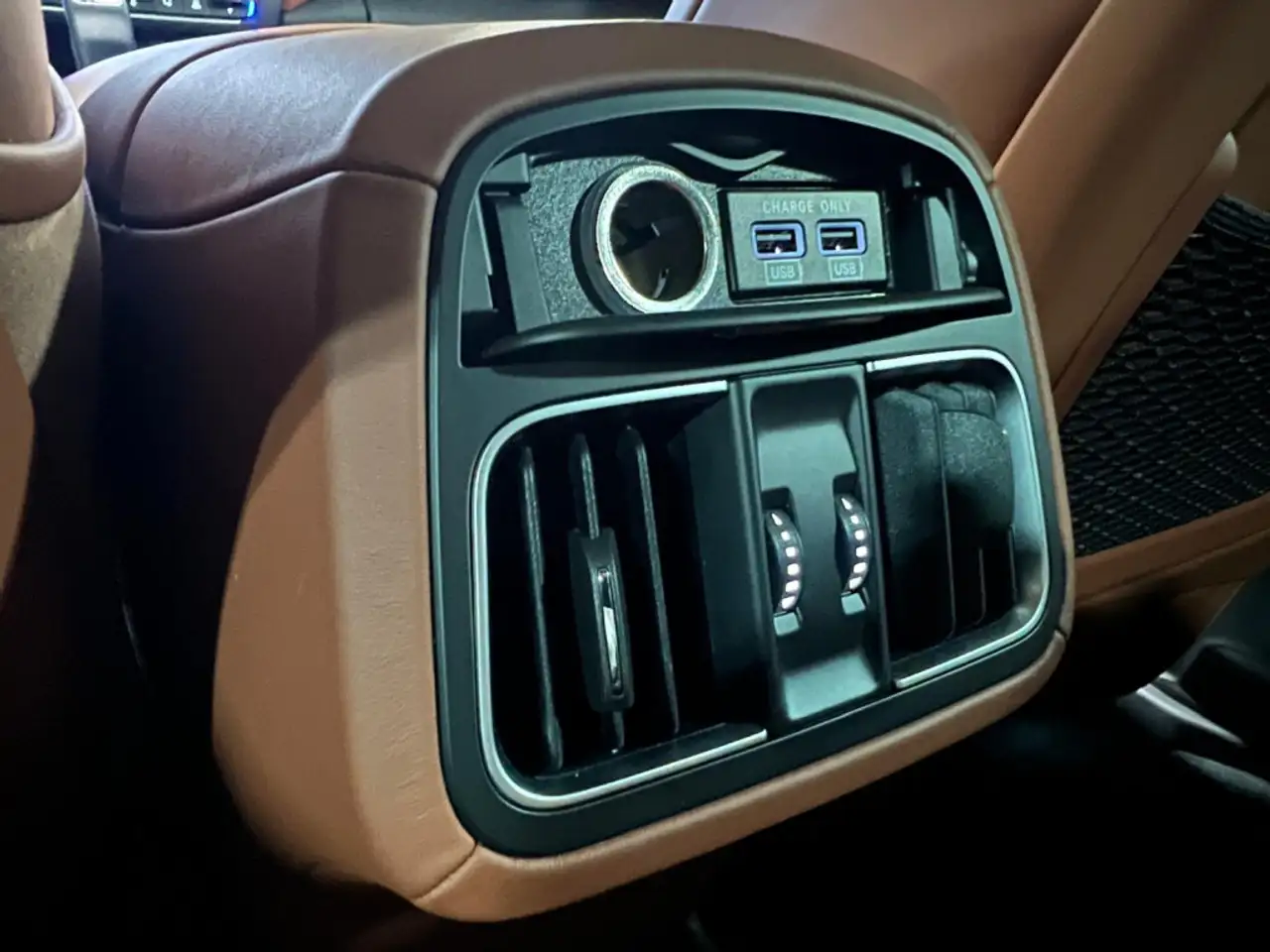 Maserati Levante снимка Maserati Levante