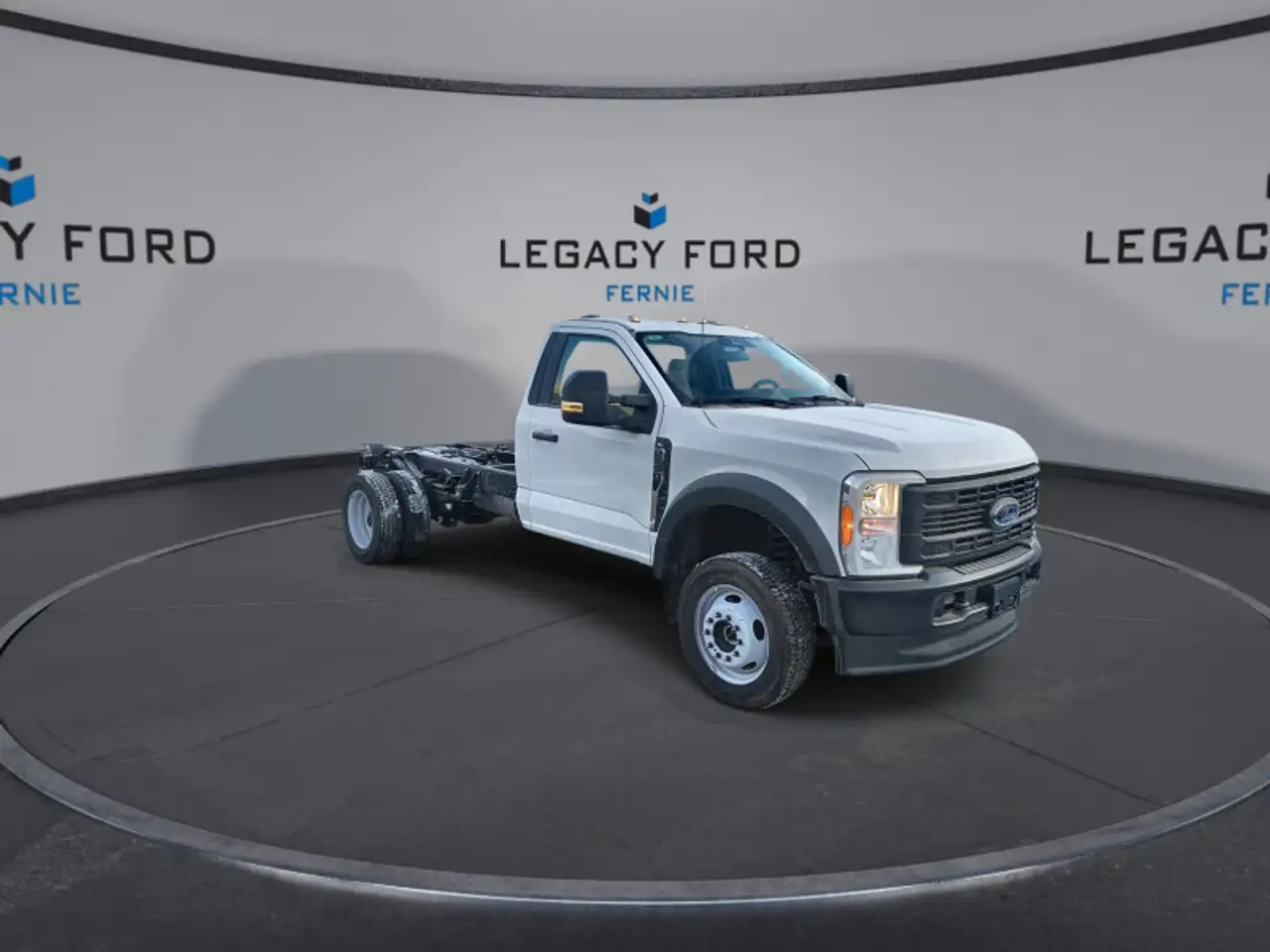 Ford F-550 Super Duty снимка Ford F-550 Super Duty